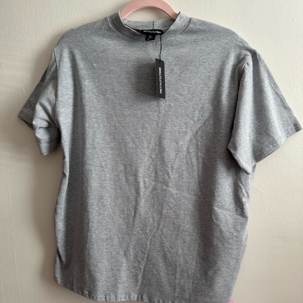 PrettyLittleThing Heather Gray Women's Short Sleeve Tee